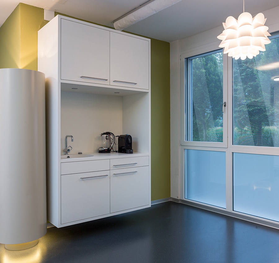 Frutiger Schränke und Möbel