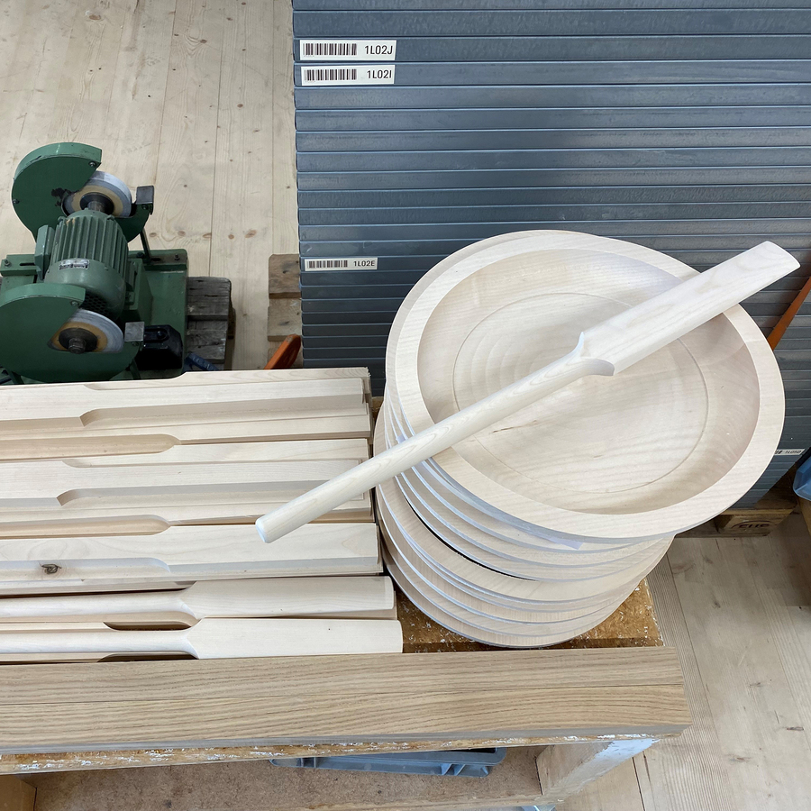 Aebi Drechslerei  – Frutiger Schreinerei Aebi Drechslerei  – Frutiger Schreinerei